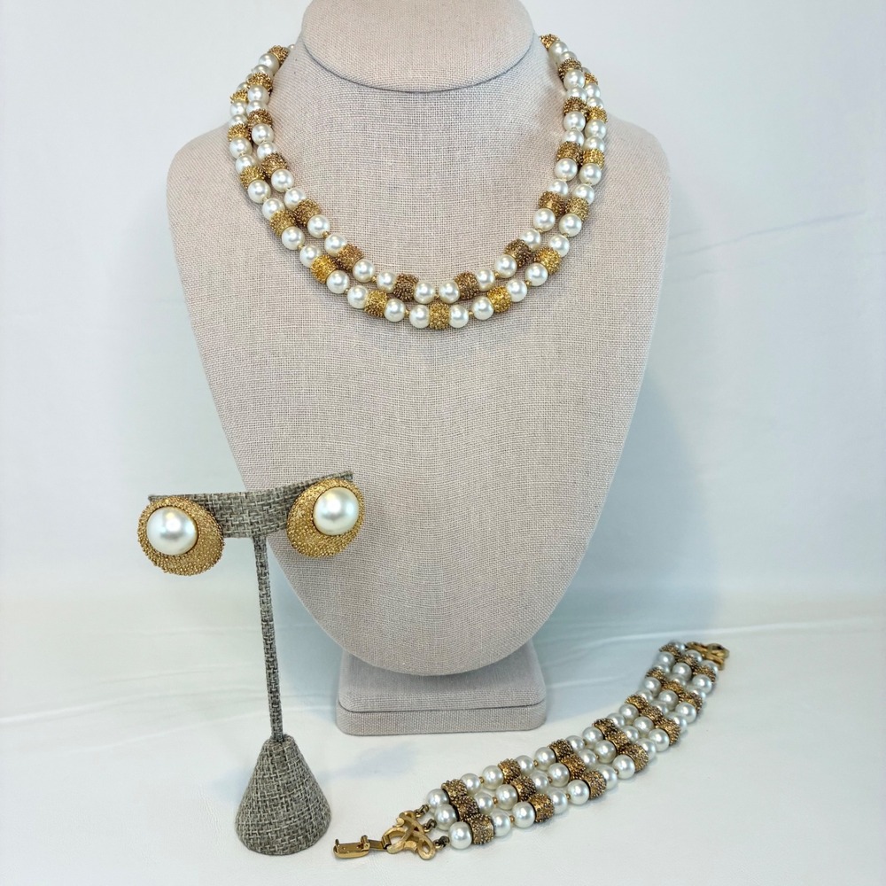 Vintage Trifari Parure Set Faux Pearl Gold Tone Necklace Bracelet Earrings